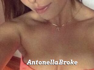 AntonellaBroke
