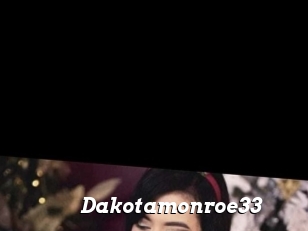 Dakotamonroe33