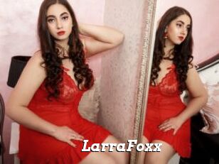 LarraFoxx