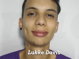 Lukke_Davis