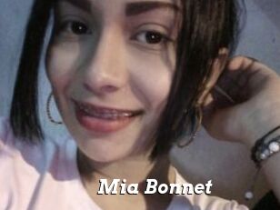 Mia_Bonnet