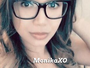 MonikaXO