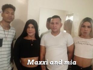 Maxxi_and_mia