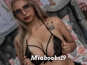 Miaboobs19