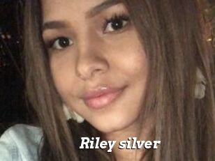Riley_silver